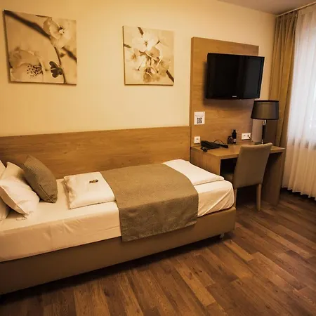 & Restaurant Rizzelli Superior Otel