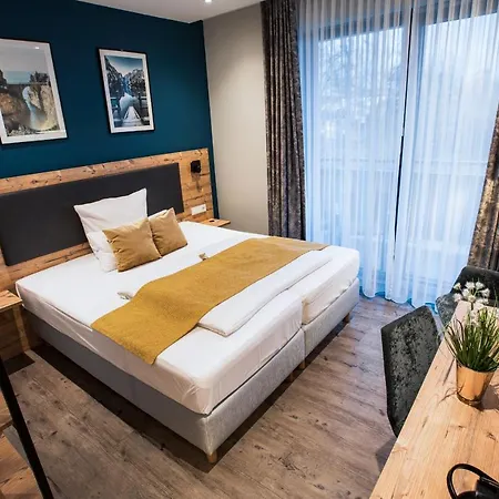 & Restaurant Rizzelli Superior Hotell Neustadt an der Aisch