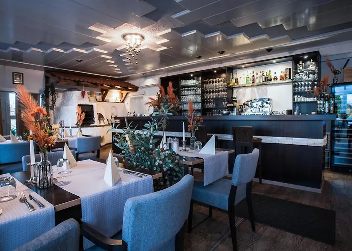 瑞泽里高级酒店及餐厅 3*